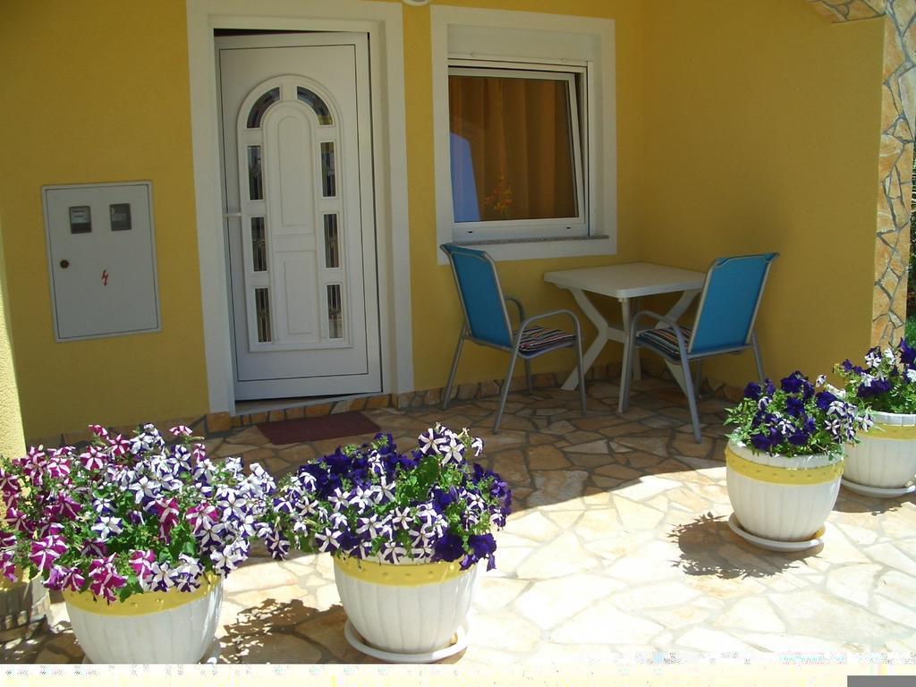 Apartments Vila Ana Vir Chambre photo