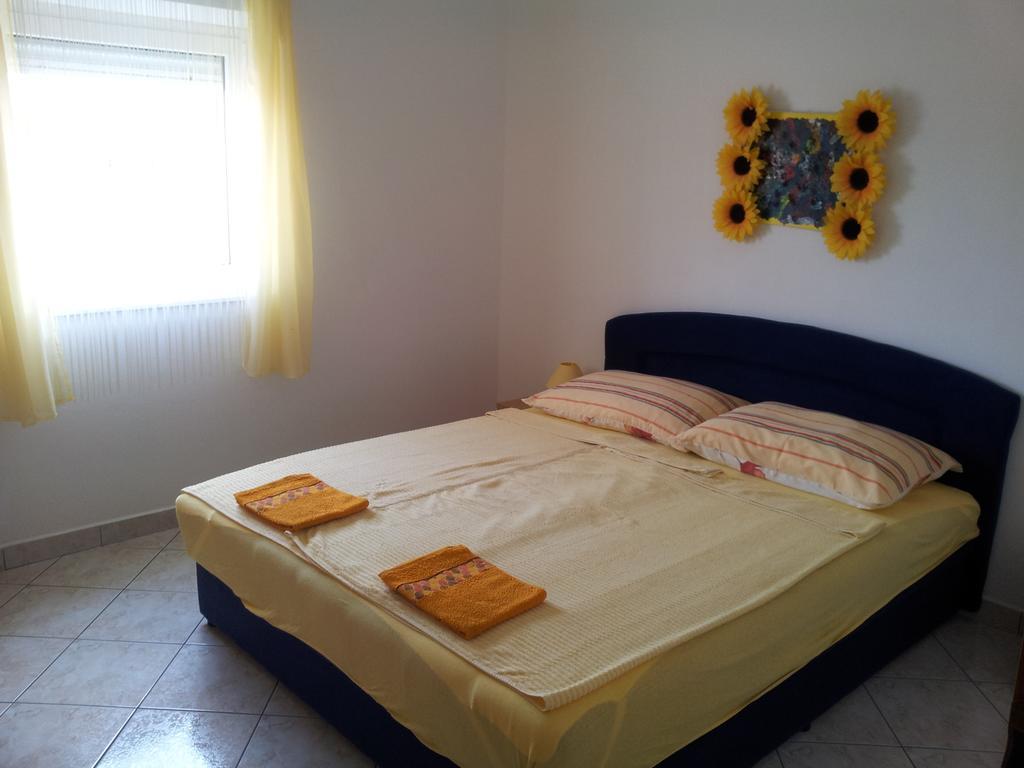 Apartments Vila Ana Vir Chambre photo