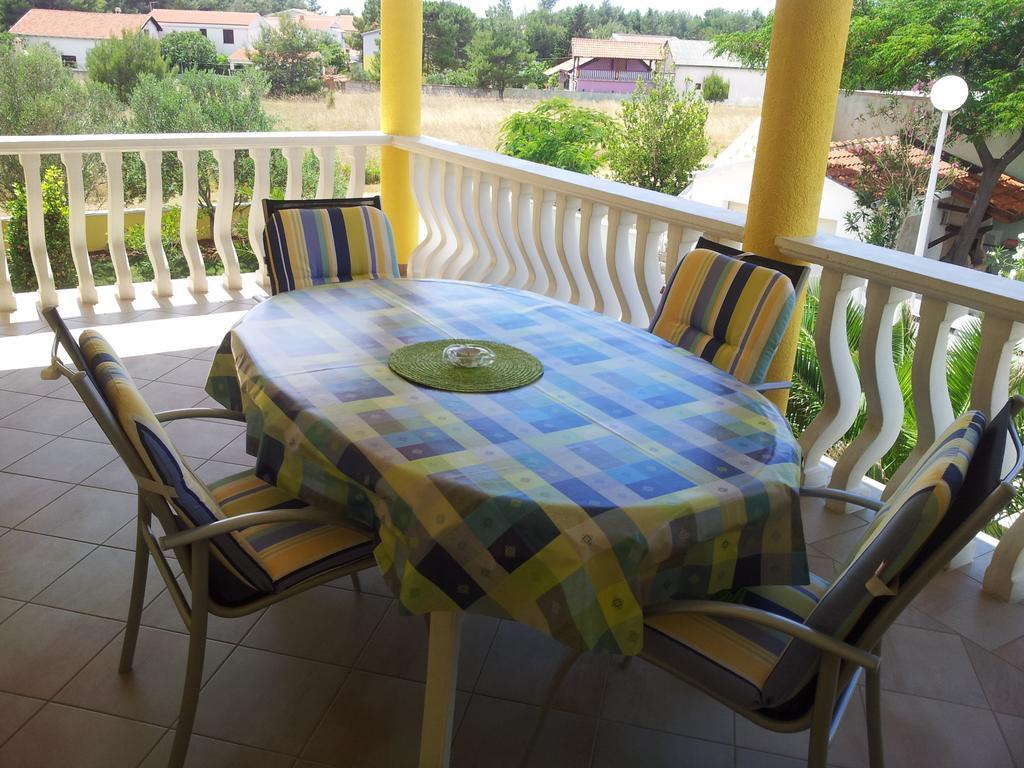 Apartments Vila Ana Vir Chambre photo