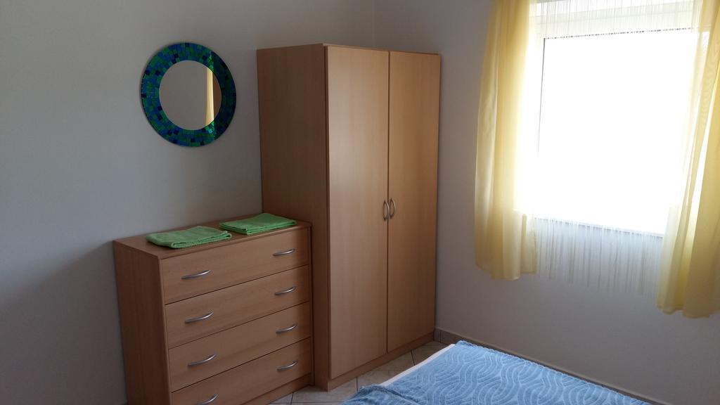 Apartments Vila Ana Vir Extérieur photo