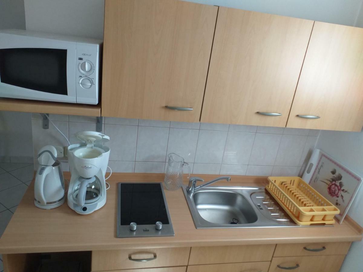 Apartments Vila Ana Vir Extérieur photo